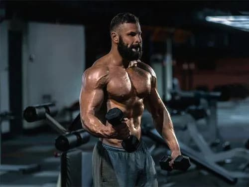 Kreatyna przed czy po treningu - co wybrać dla najlepszych efektów?