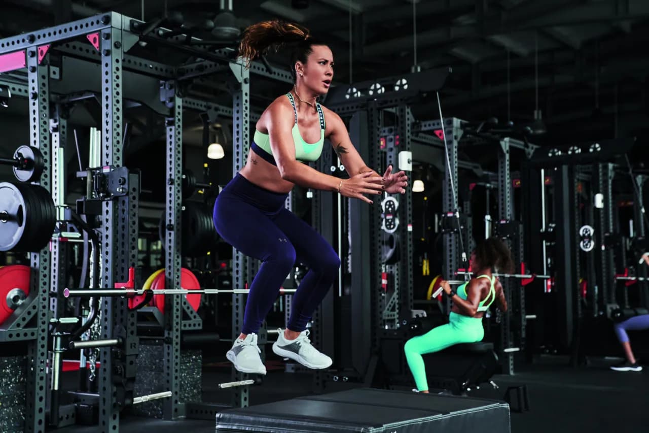 Jak wygląda trening crossfit – struktura, ćwiczenia i korzyści